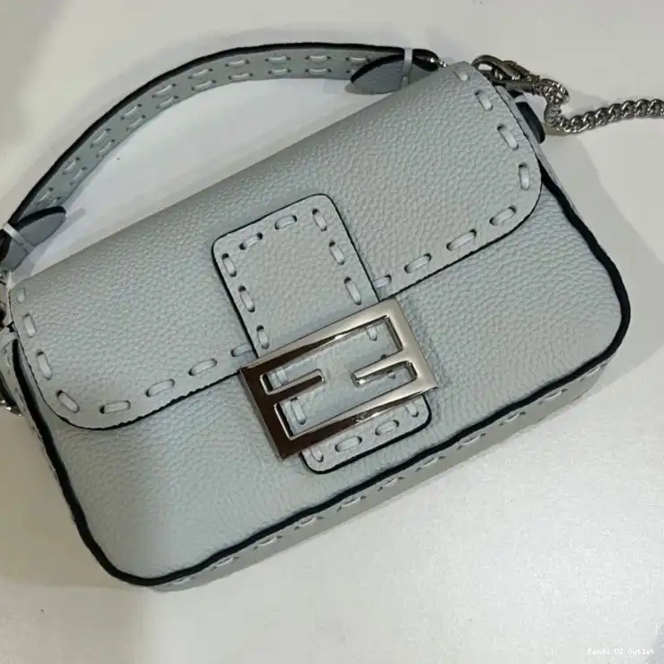 Affordable HOT Selleria In Romano Cuoio Fendi Sky Leather Baguette Bag Mini Blue 0511
